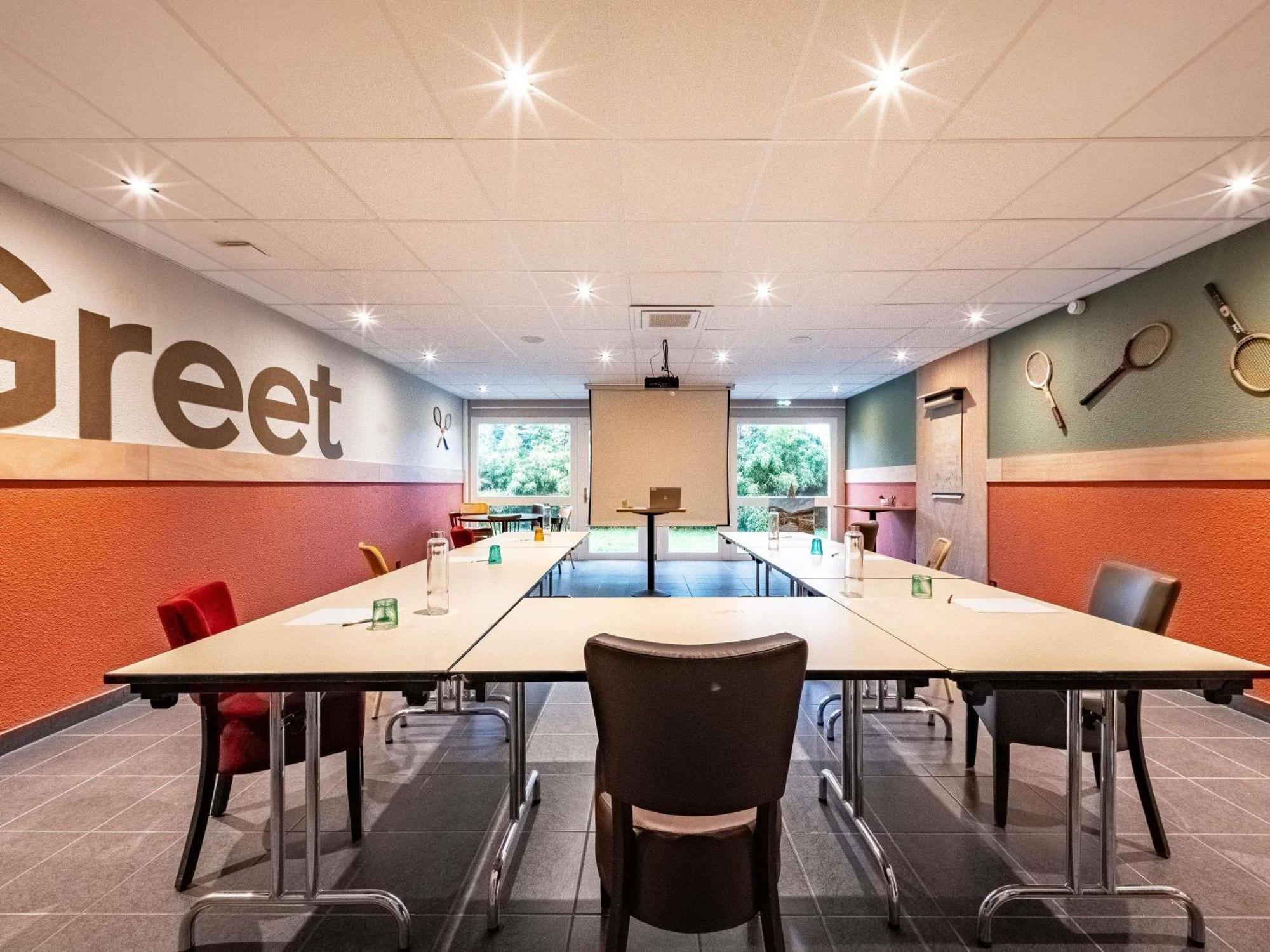 Greet Hotel Massieux Lyon Nord Exterior foto